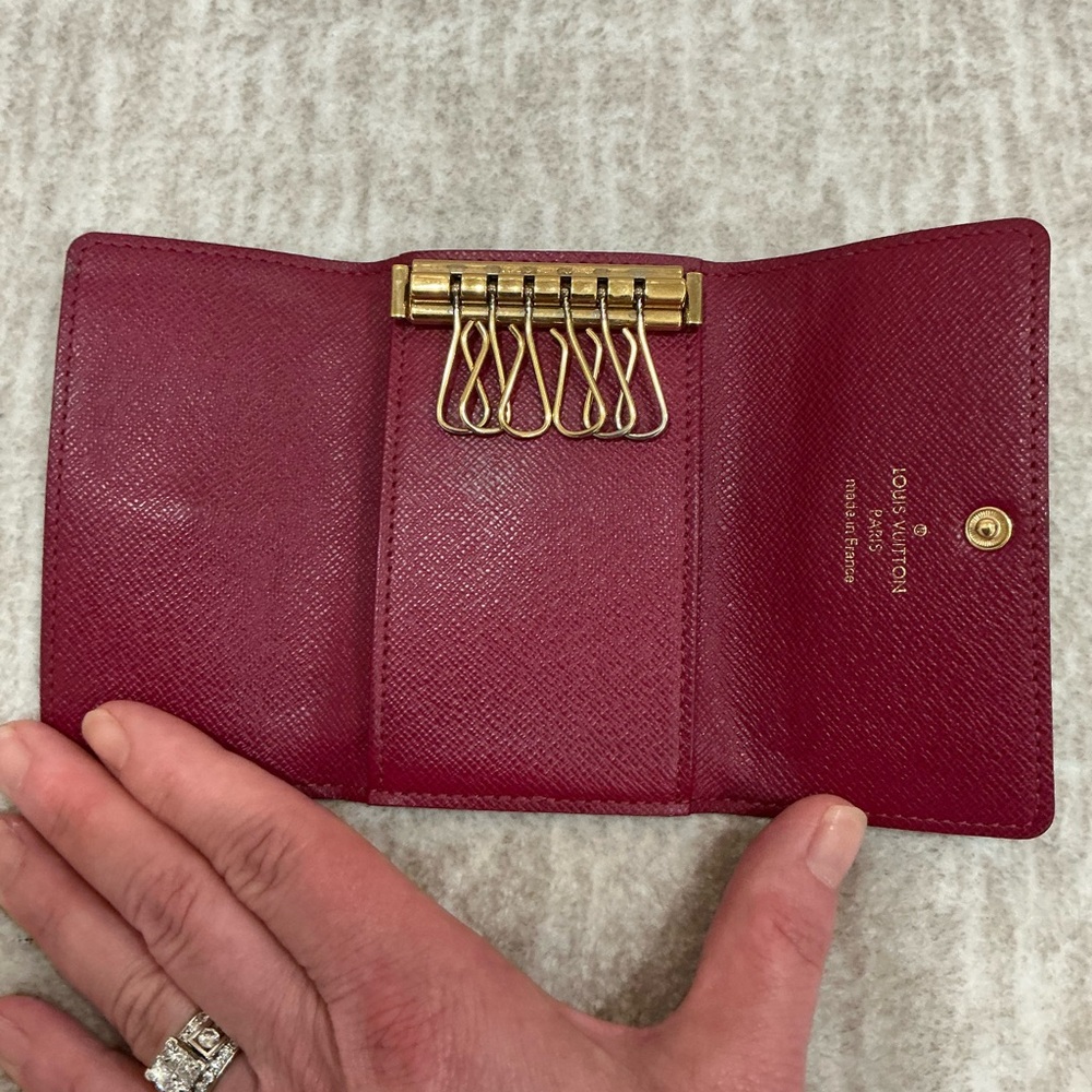 ✨💎EXCELLENT💎✨ LOUIS VUITTON KEY CLES. With BOX! - Picture 2 of 10